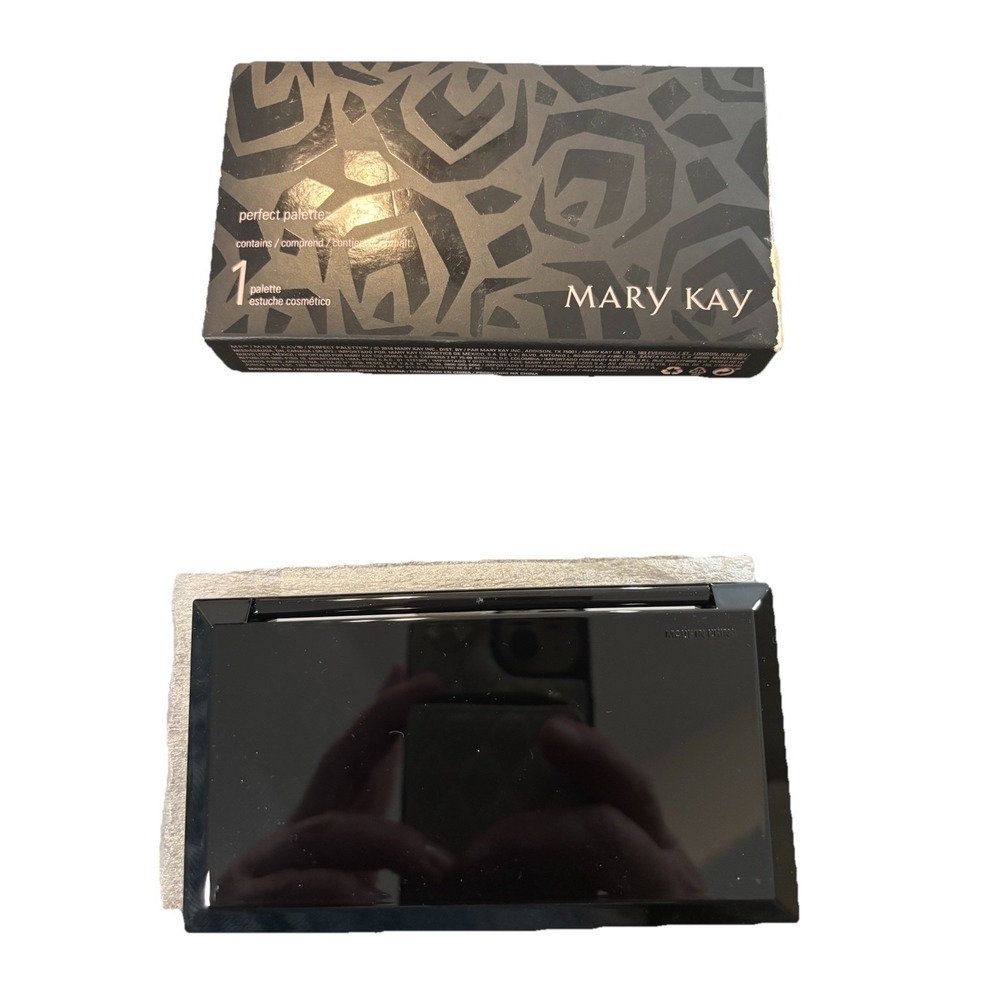 MARY KAY PERFECT PALETTE UNFILLED COMPACT Refillable - Picture 4 of 4